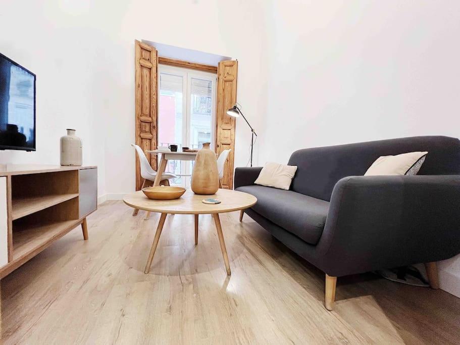 Apartamento Privado De Diseno En Pleno Centro - Atocha Apartment Madrid Exterior photo